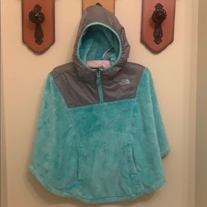 Girls North Face Oso Poncho